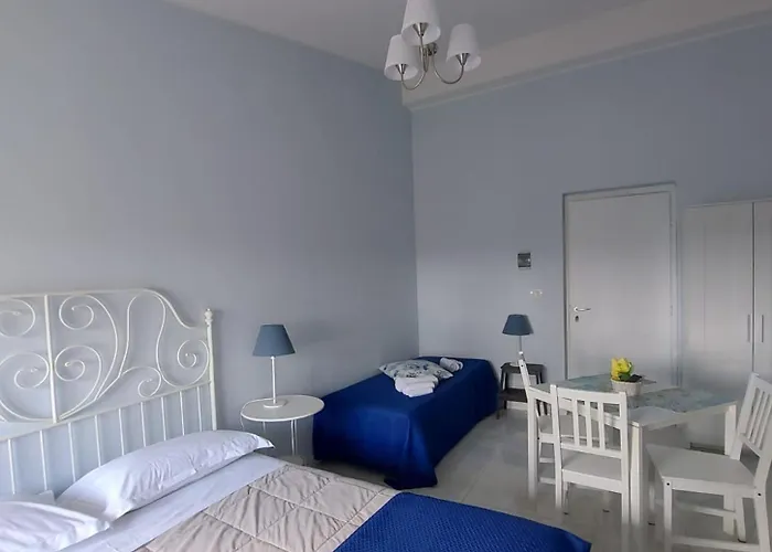 Nadira מלון דירות 4*